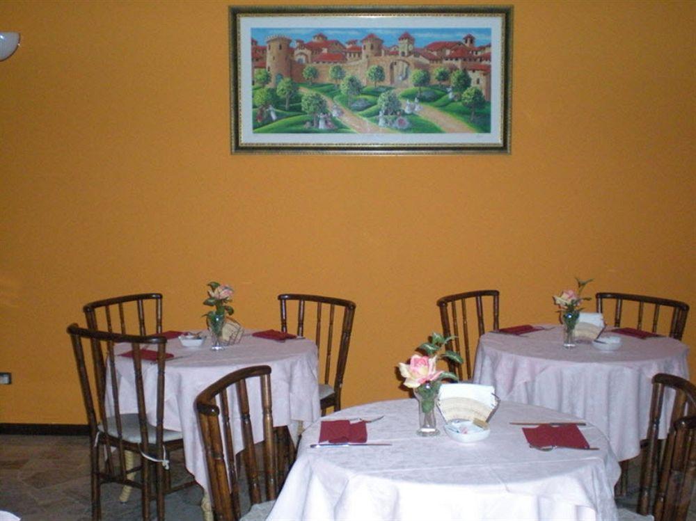 Aer Hotel Malpensa Oleggio Extérieur photo