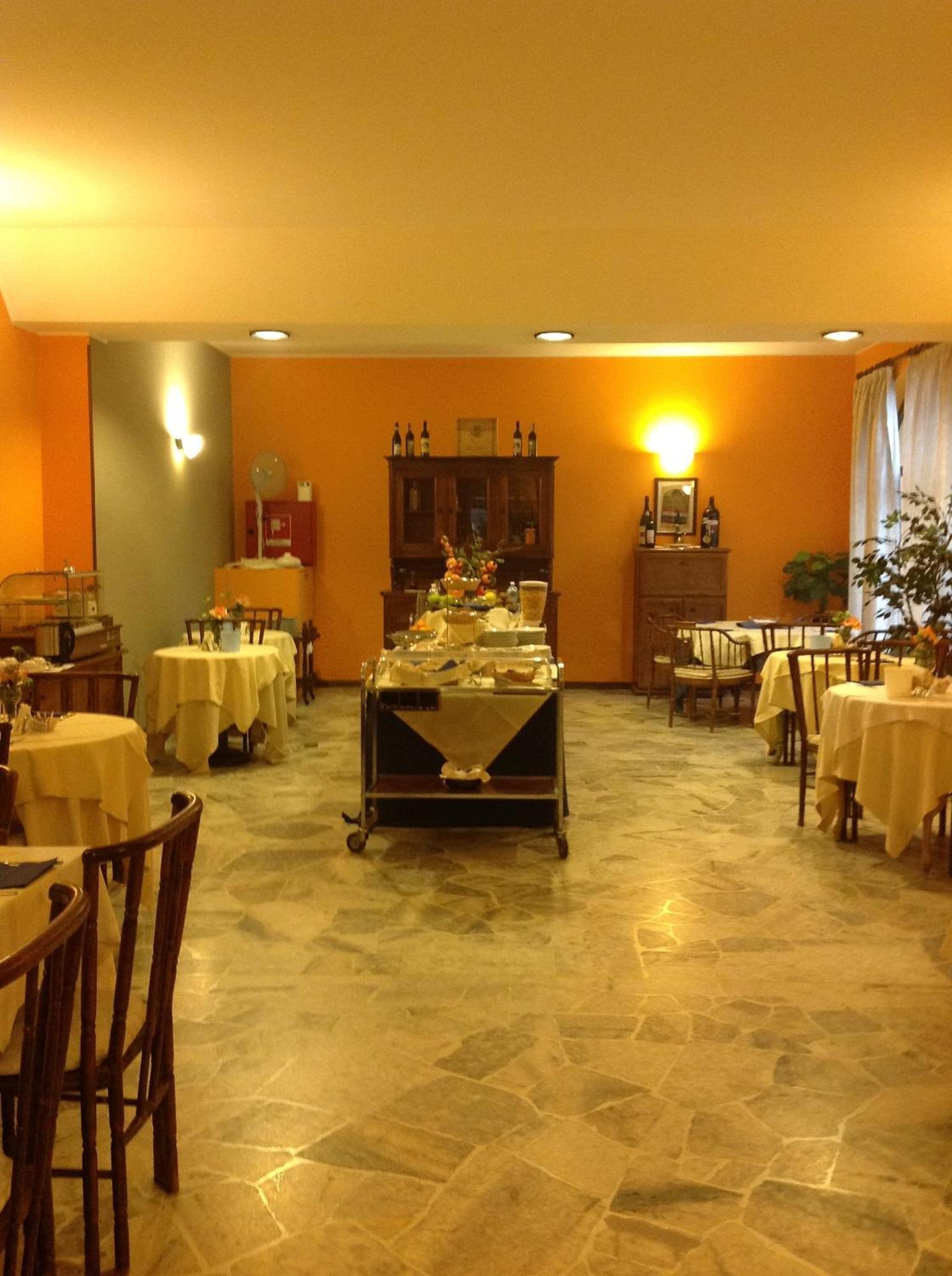 Aer Hotel Malpensa Oleggio Extérieur photo