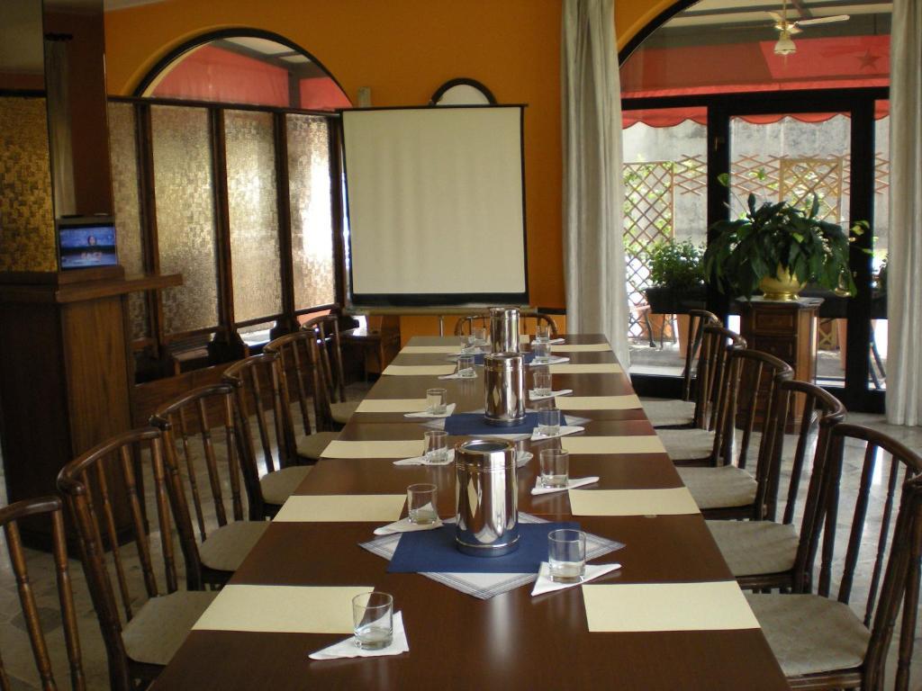 Aer Hotel Malpensa Oleggio Extérieur photo