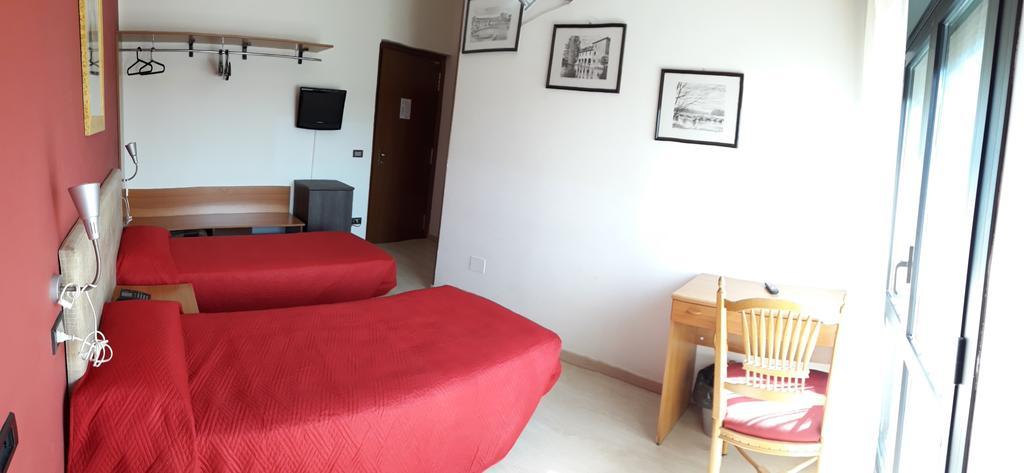 Aer Hotel Malpensa Oleggio Extérieur photo